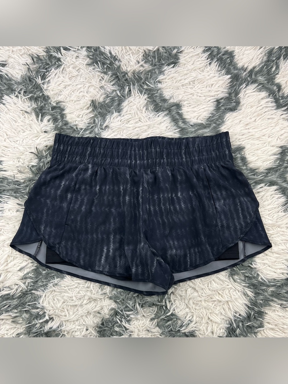 Avia Women’s Black Gray Bike Liner Shorts Size Large